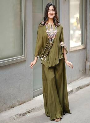 green embroidered kaftan set 1