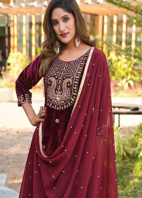 maroon velvet embroidered suit with dupatta 2