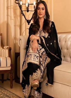 black georgette embroidered suit 4