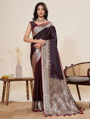 maroon art silk woven kanjivaram silk saree with blouses 1