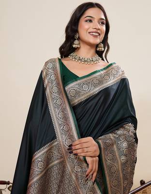 green art silk woven kanjivaram silk saree with blouses 5