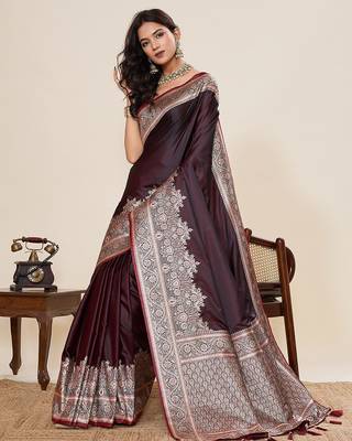 maroon art silk woven kanjivaram silk saree with blouses 4