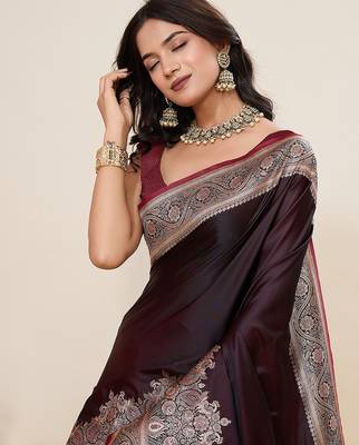 maroon art silk woven kanjivaram silk saree with blouses 5