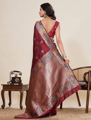 maroon art silk woven kanjivaram silk saree with blouses 3