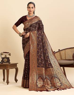 maroon art silk woven kanjivaram silk saree with blouses 1