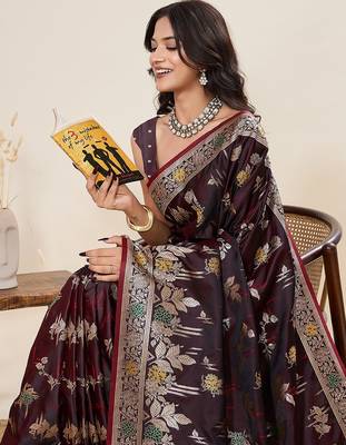 maroon art silk woven kanjivaram silk saree with blouses 5