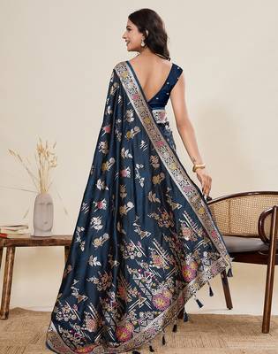 navy blue art silk woven kanjivaram silk saree with blouses 3