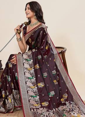 maroon art silk woven kanjivaram silk saree with blouses 4