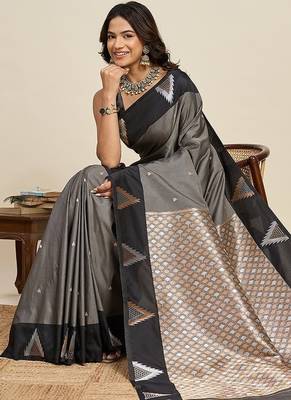 black art silk woven kanjivaram silk saree with blouses 4