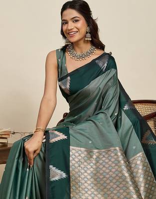 green art silk woven kanjivaram silk saree with blouses 5