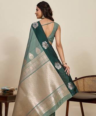green art silk woven kanjivaram silk saree with blouses 3