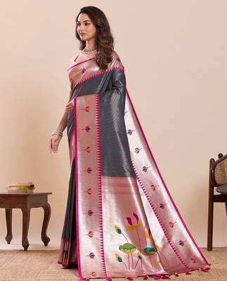 dark blue art silk woven kanjivaram silk saree with blouses 2