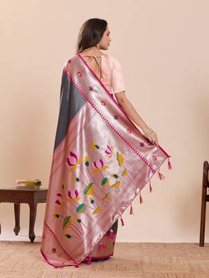 dark blue art silk woven kanjivaram silk saree with blouses 3