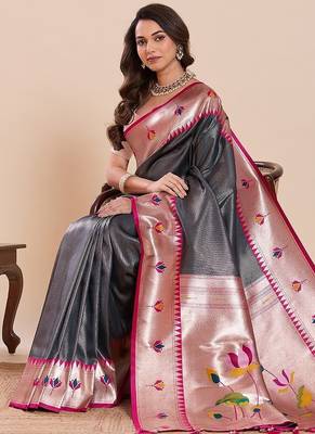 dark blue art silk woven kanjivaram silk saree with blouses 4