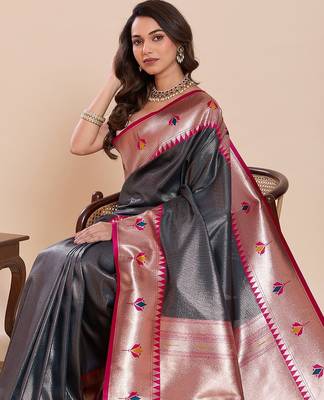 dark blue art silk woven kanjivaram silk saree with blouses 5