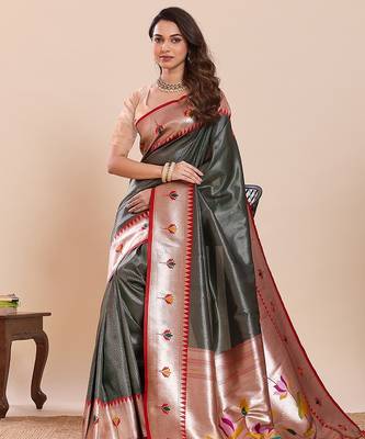 green art silk woven kanjivaram silk saree with blouses 4