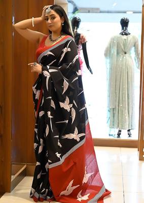 black printed pure cotton black saree with blouse 3