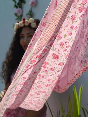 pink printed pure cotton pink saree with blouse 5