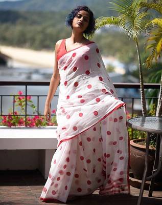 white printed pure cotton white saree with blouse 3