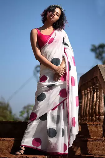 white printed pure cotton white saree with blouse