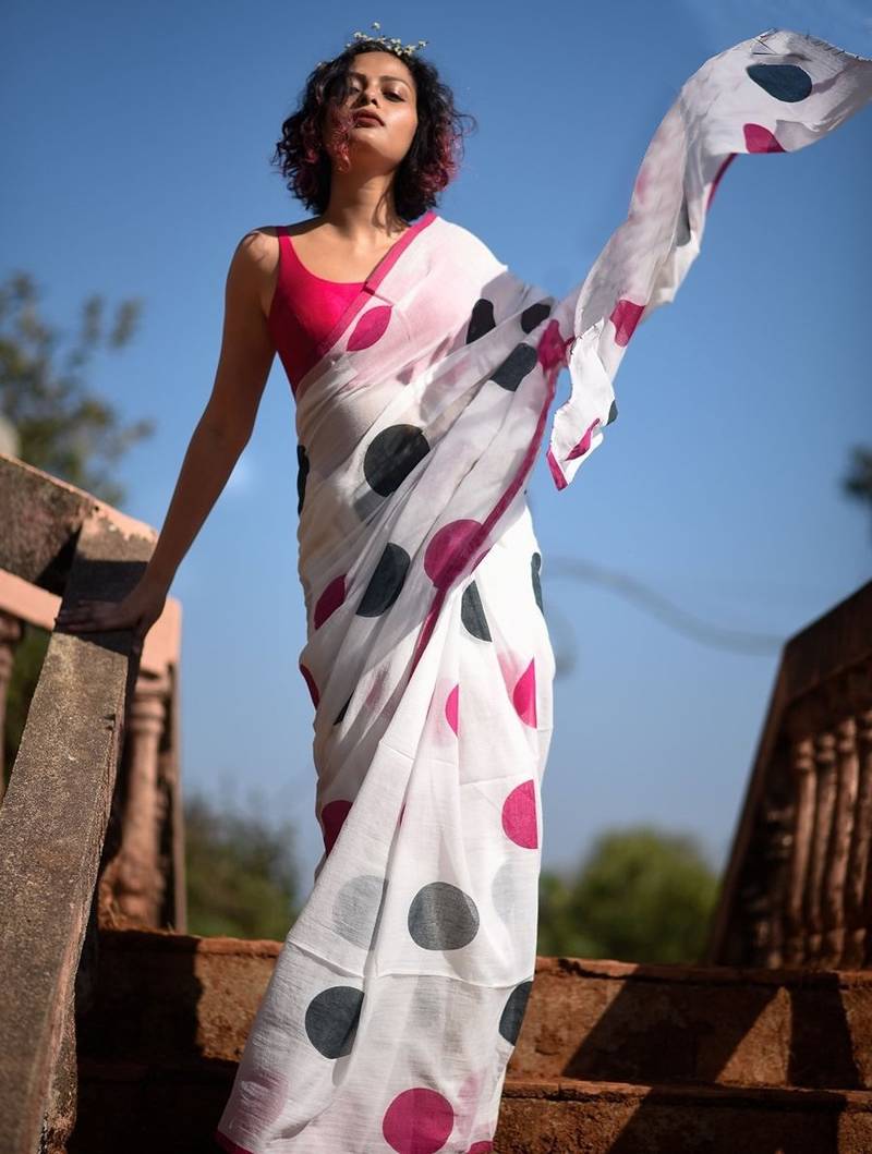 white printed pure cotton white saree with blouse