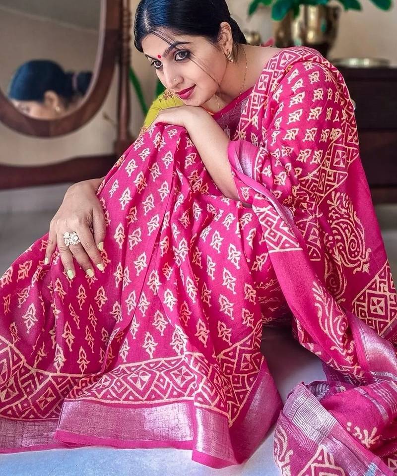 pink printed pure cotton pink saree with blouse