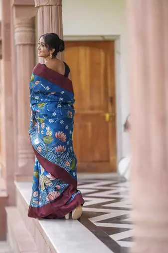 blue printed pure cotton blue saree with blouse