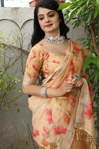Orange pure cotton printed printed saree with blouses