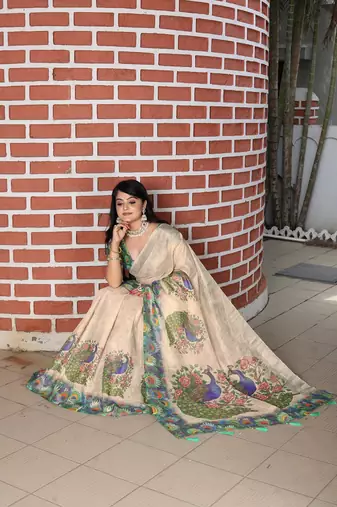 Beige pure cotton printed printed saree with blouses
