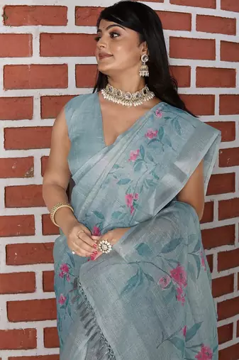 Grey pure cotton printed printed saree with blouses