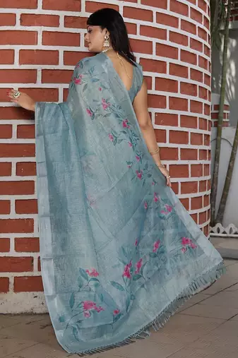 Grey pure cotton printed printed saree with blouses
