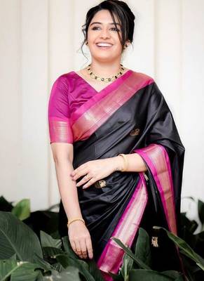 black pink silk blend banarasi saree with unstitched blouse piece 3
