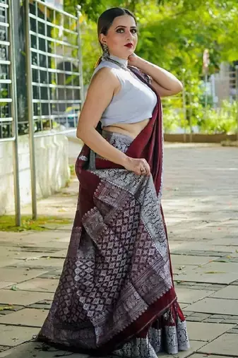 marroon grey silk blend banarasi saree with unstitched blouse piece