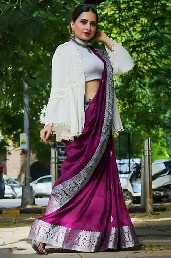 wine silk blend banarasi saree with unstitched blouse piece