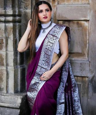 wine silk blend banarasi saree with unstitched blouse piece 5