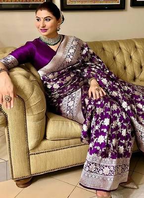 wine silk blend banarasi saree with unstitched blouse piece 4