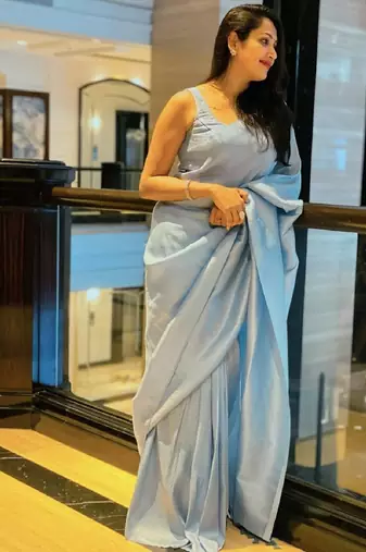 sjy blue silk blend banarasi saree with unstitched blouse piece