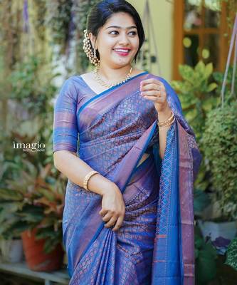 blue silk blend banarasi saree with unstitched blouse piece 3