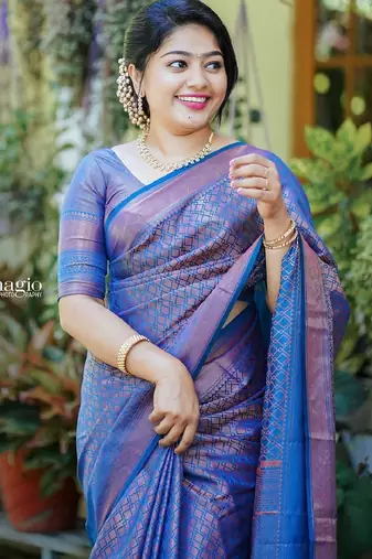 blue silk blend banarasi saree with unstitched blouse piece