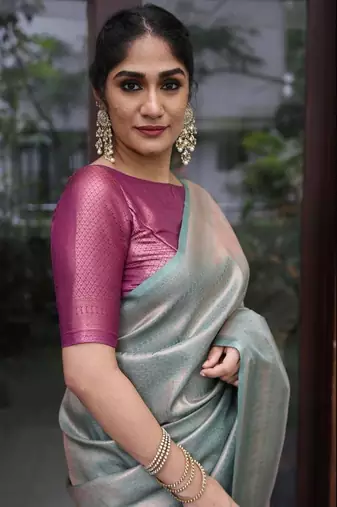 sjy blue pink silk blend banarasi saree with unstitched blouse piece