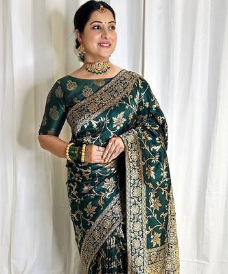 green silk blend banarasi saree with unstitched blouse piece 5