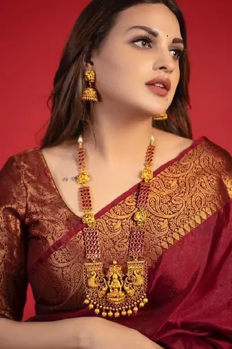 Maroon silk blend banarasi saree with unstitched blouse piece