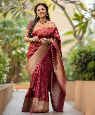 maroon silk blend banarasi saree with unstitched blouse piece 1