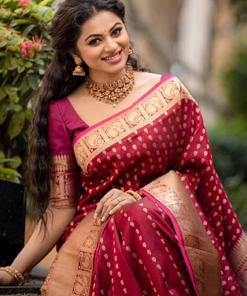 maroon soft art silk banarasi jacuard work designer party wear saree with unstitched blouse piece