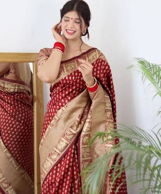 maroon silk blend banarasi saree with unstitched blouse piece 5
