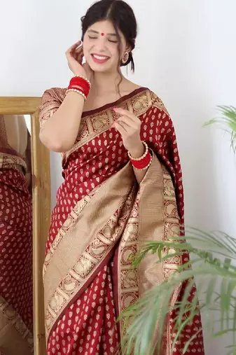 maroon silk blend banarasi saree with unstitched blouse piece