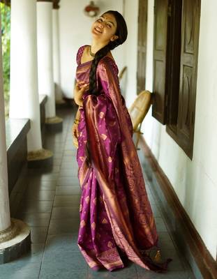 wine silk blend banarasi saree with unstitched blouse piece 2