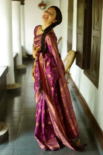 wine silk blend banarasi saree with unstitched blouse piece