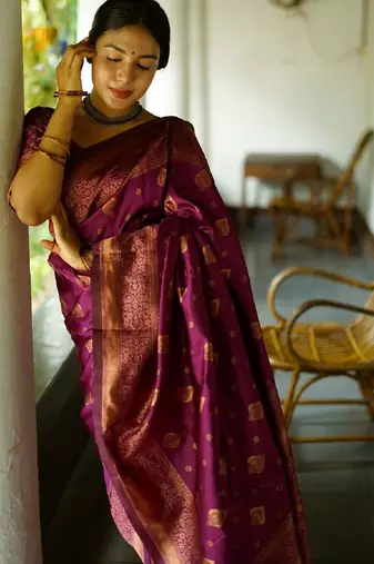 wine silk blend banarasi saree with unstitched blouse piece