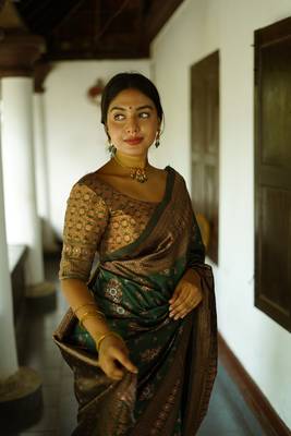 green silk blend banarasi saree with unstitched blouse piece 1
